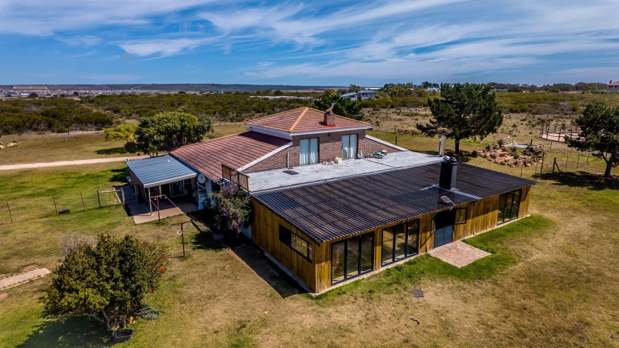 5 Bedroom Property for Sale in Aalwyndal Western Cape